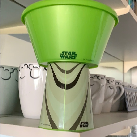 Star Wars Yoda Plastic Cup and Lidded Bowl - Picture 4 of 4